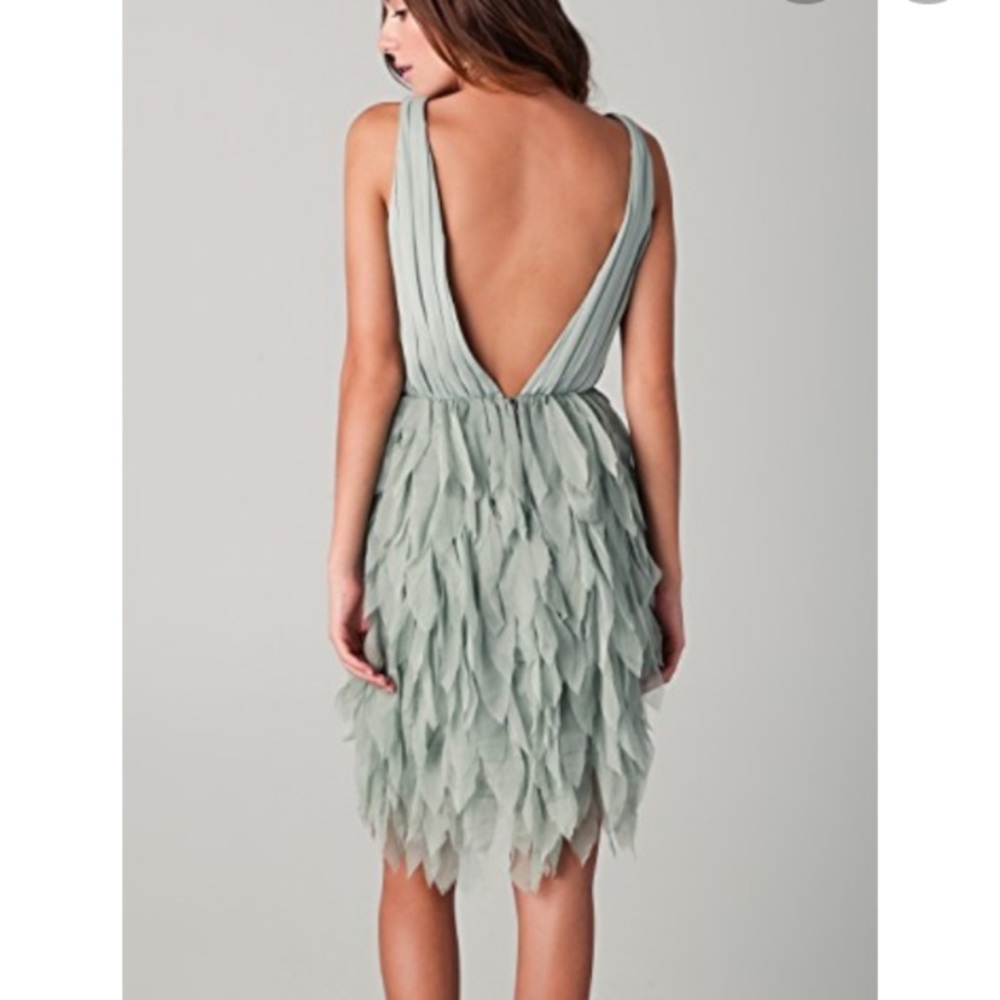 Alice + Olivia Tibby Petal Dress Size small